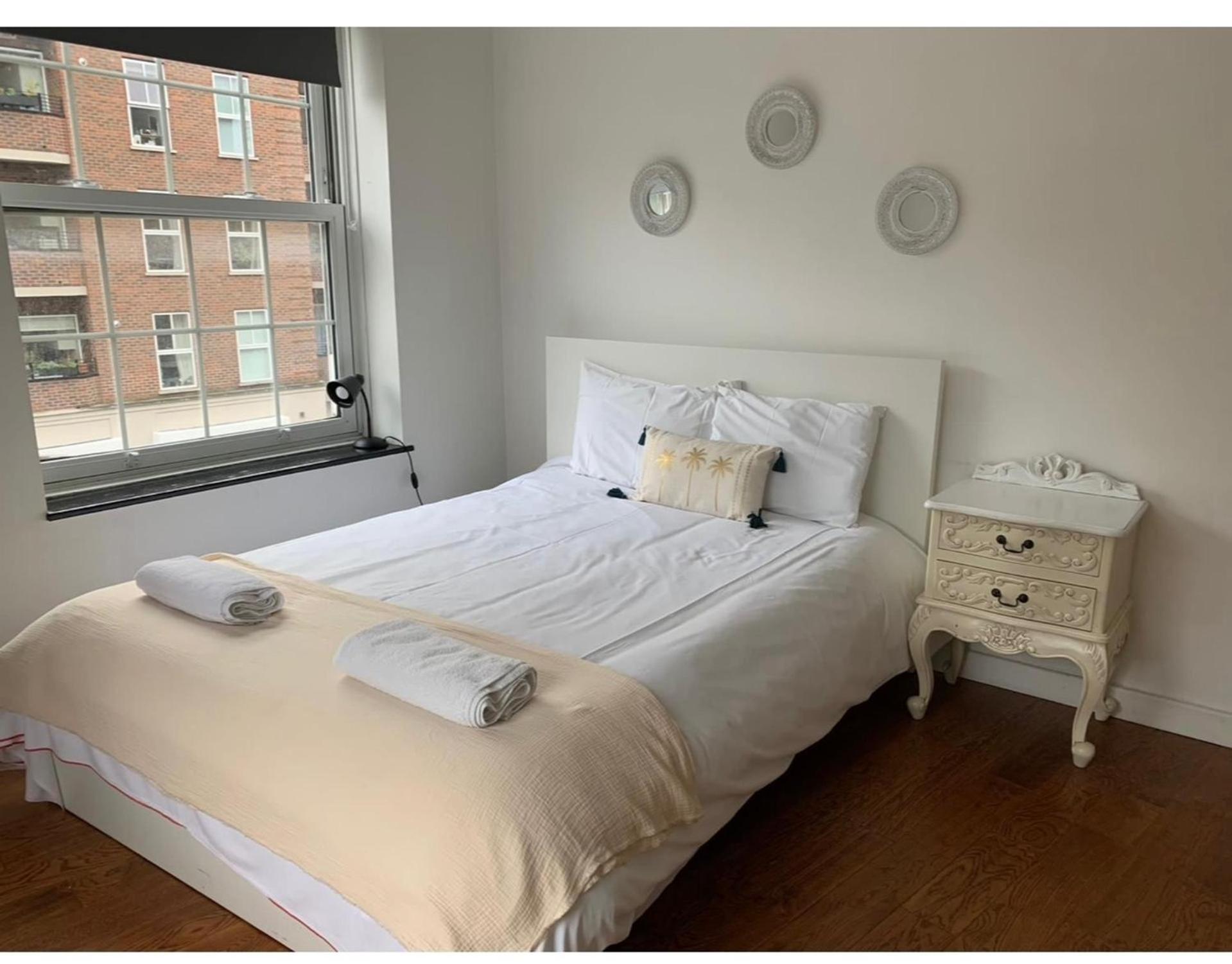 Modern With 4 Bedrooms London