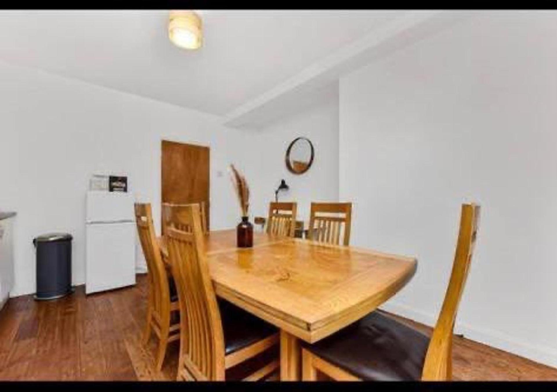 Modern With 4 Bedrooms Apartment